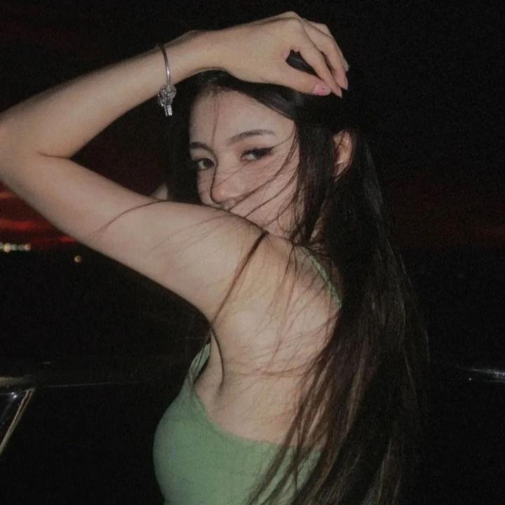 女性枷锁